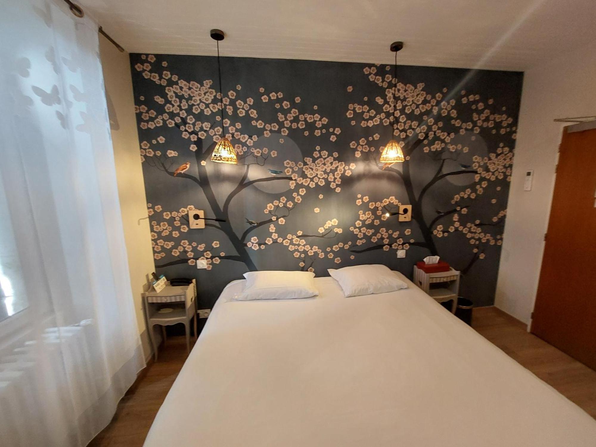 Logis Hotels - Hotel Et Restaurant Les Voyageurs Tournon-d'Agenais ภายนอก รูปภาพ