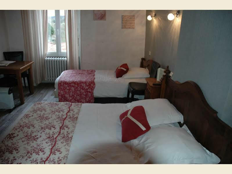 Logis Hotels - Hotel Et Restaurant Les Voyageurs Tournon-d'Agenais ภายนอก รูปภาพ